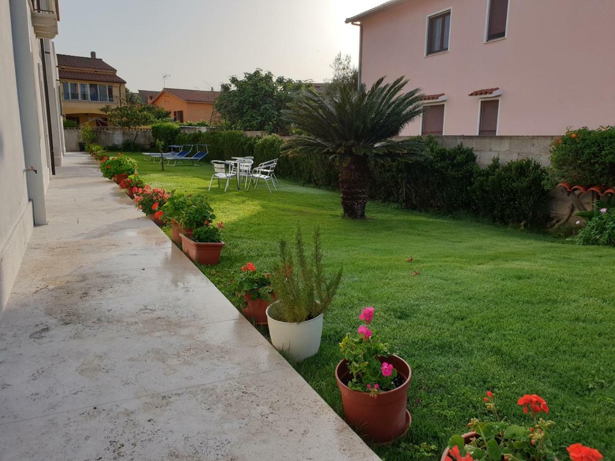Villa Alberta Hotel Pula Ngoại thất bức ảnh